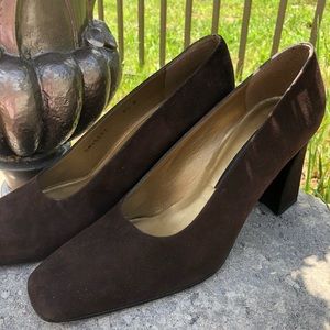 Stuart weitzman suede heels